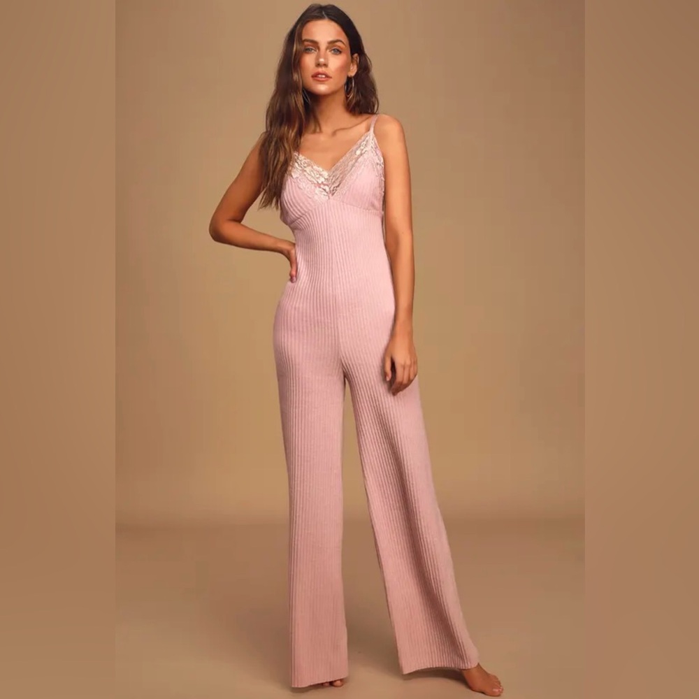 Lulu's Blush Lace Trim Chemise